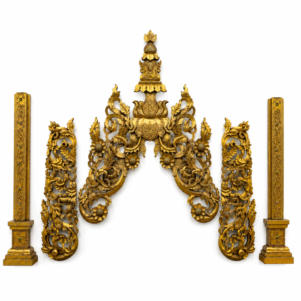 Monumentaal Birmaans Tempelfronton Ensemble (5-delig, ca. 200 cm hoog) – Mandalay-stijl (ca. 1900)