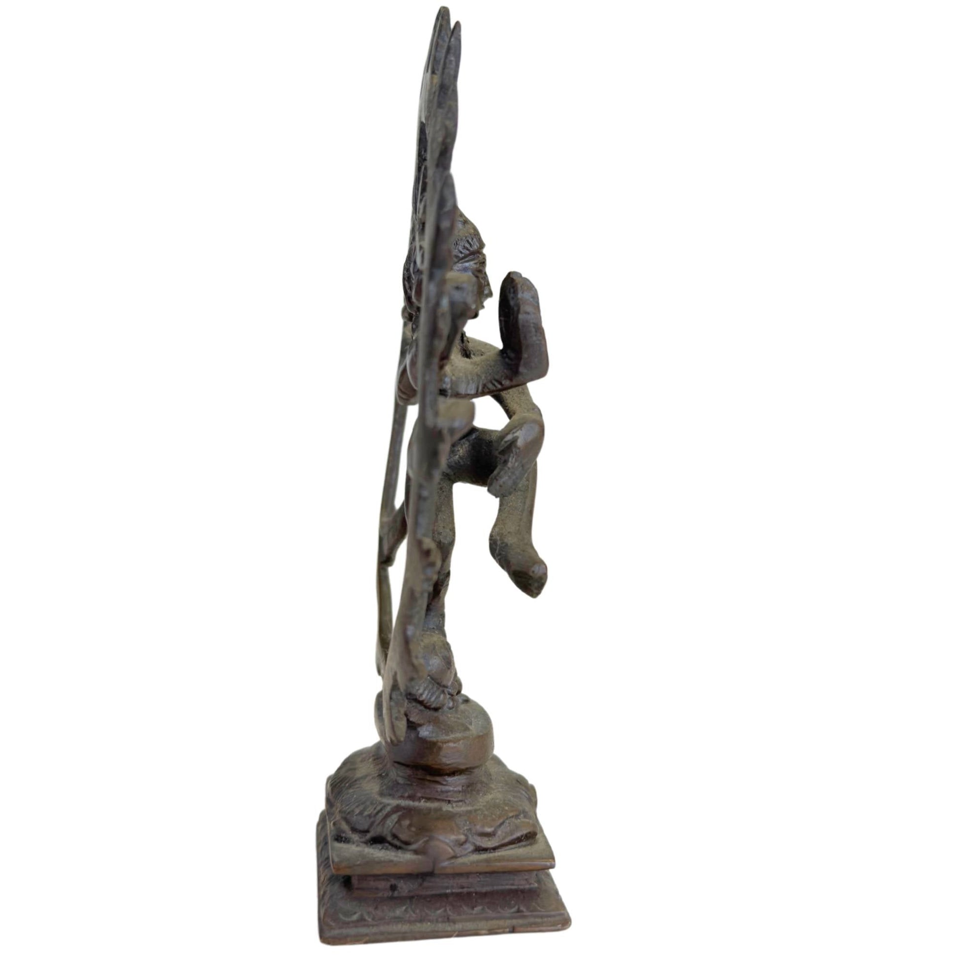 Indiaas bronzen Shiva beeldje met traditionele vlammenkrans en dansende houding