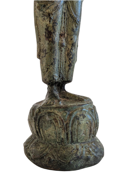 Avalokiteshvara with lotus attribute on a lotus base