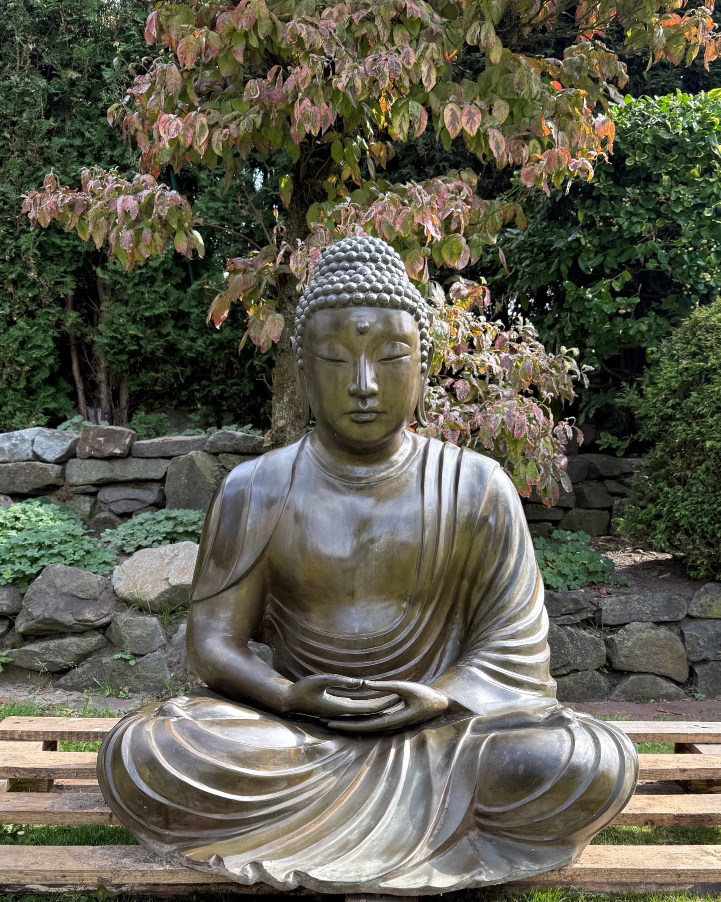 Japanese Amida Buddha in bronze with Kamakura-inspired modelling, front view