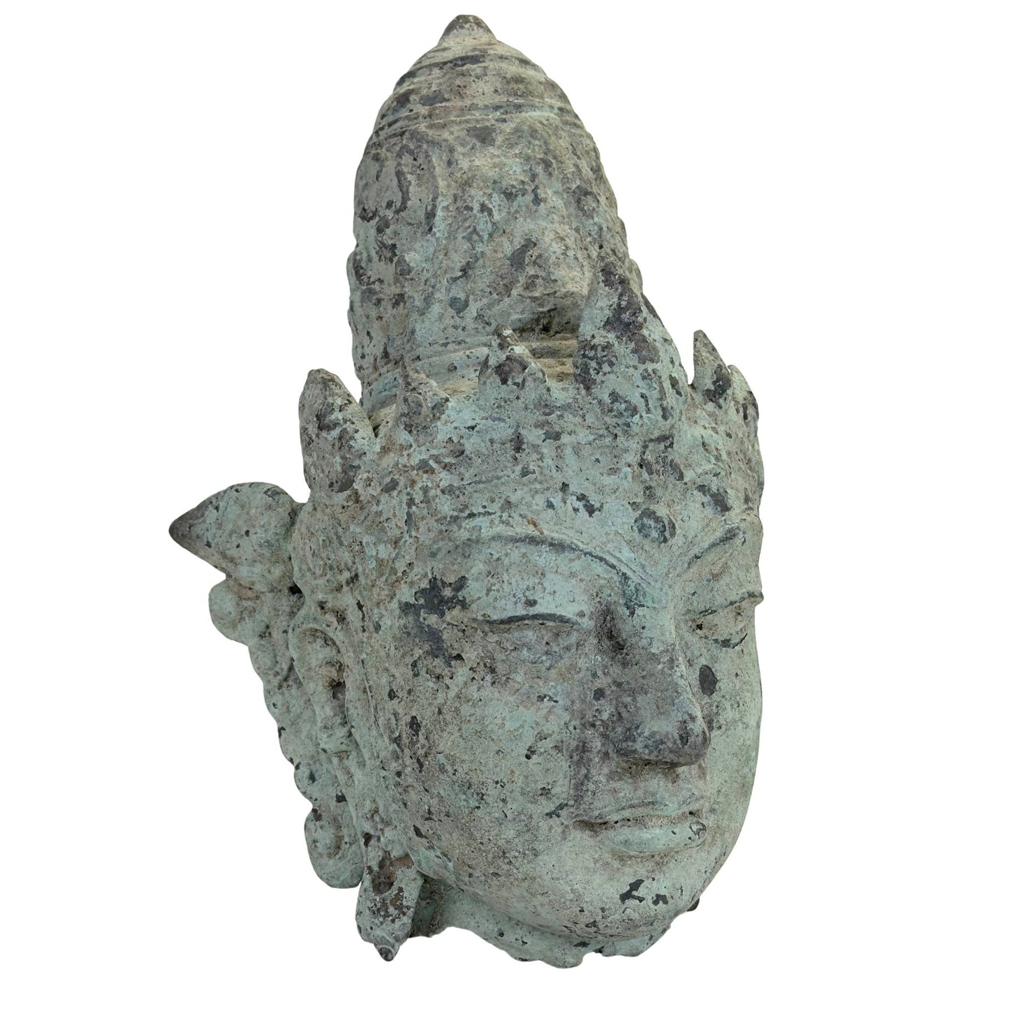 Antiek Javaans Vishnu hoofdfragment met zware groene oxidatie en oude patina