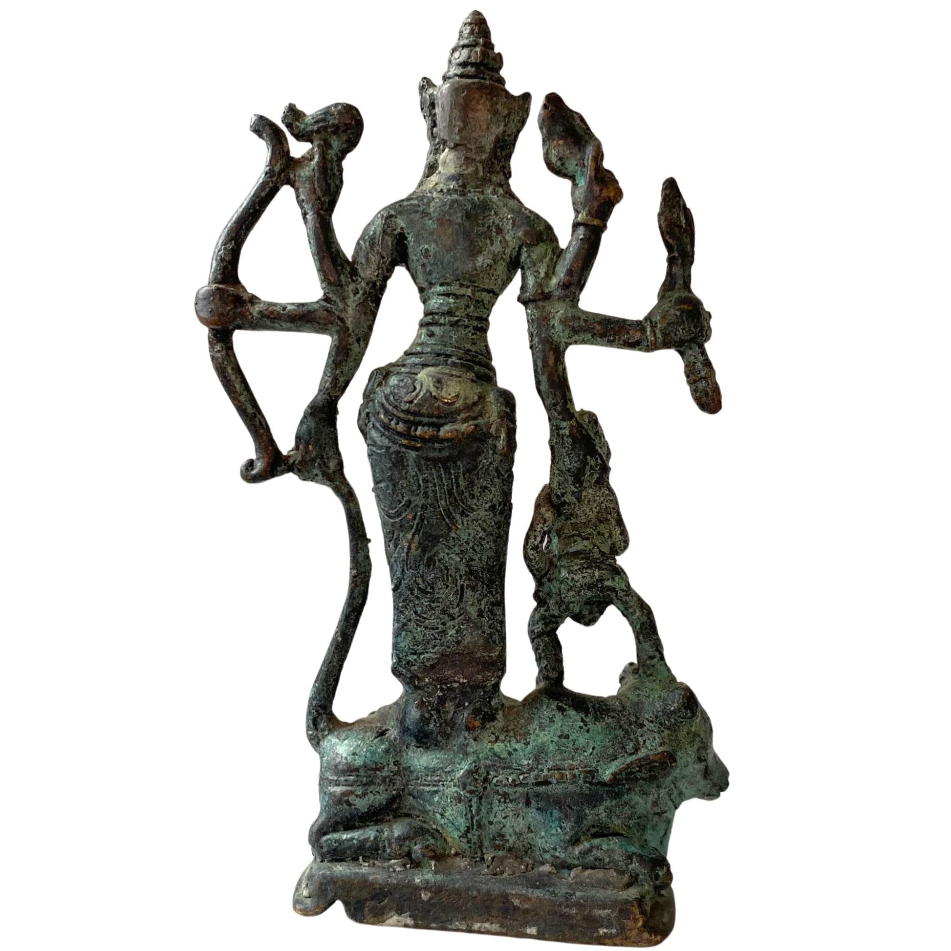 Gedetailleerde achterkant met zichtbare sporen van een langdurig verouderingsproces.