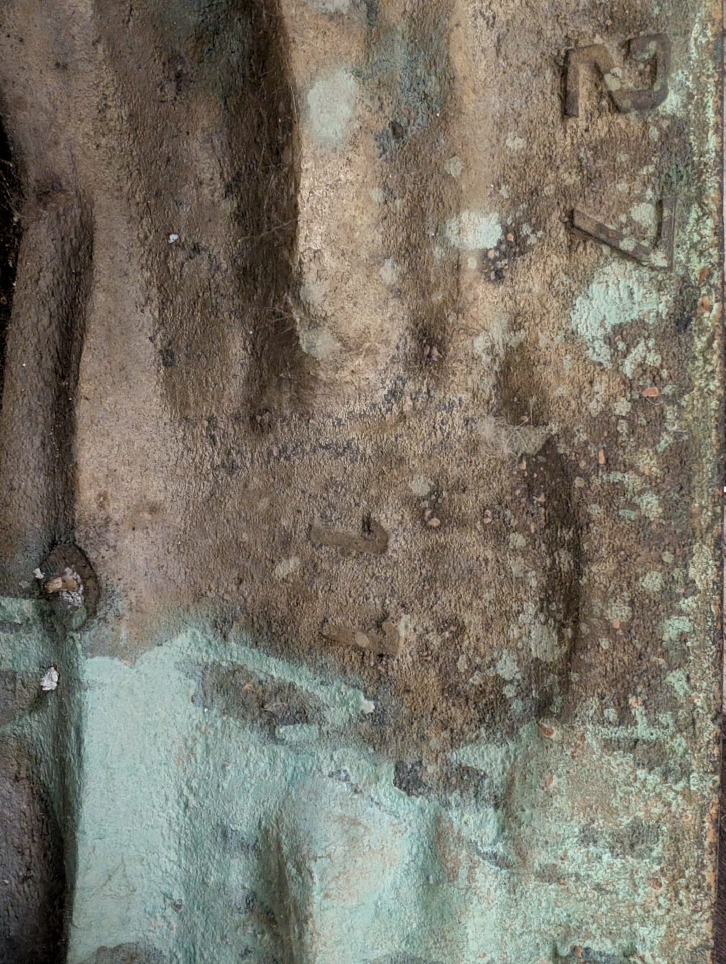 Large Antique Thai Bronze Seated Buddha – c. 1500–1650 – reverse surface detail