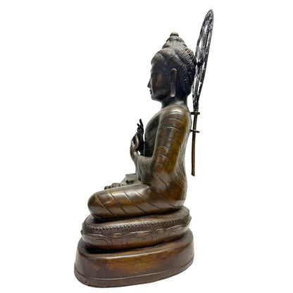 Large Burmese Teaching Buddha – Bronze, Dharmachakra Mudra, 55 cm – close view of the central details
