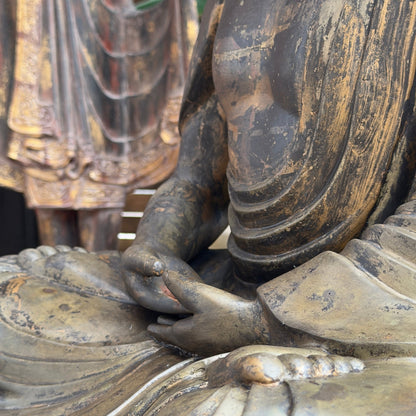Antique Japanese Seated Buddha – Gilt Bronze, ca. 1900 – close view of the central details