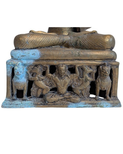 Age-related oxidation on the Burmese bronze sculpture