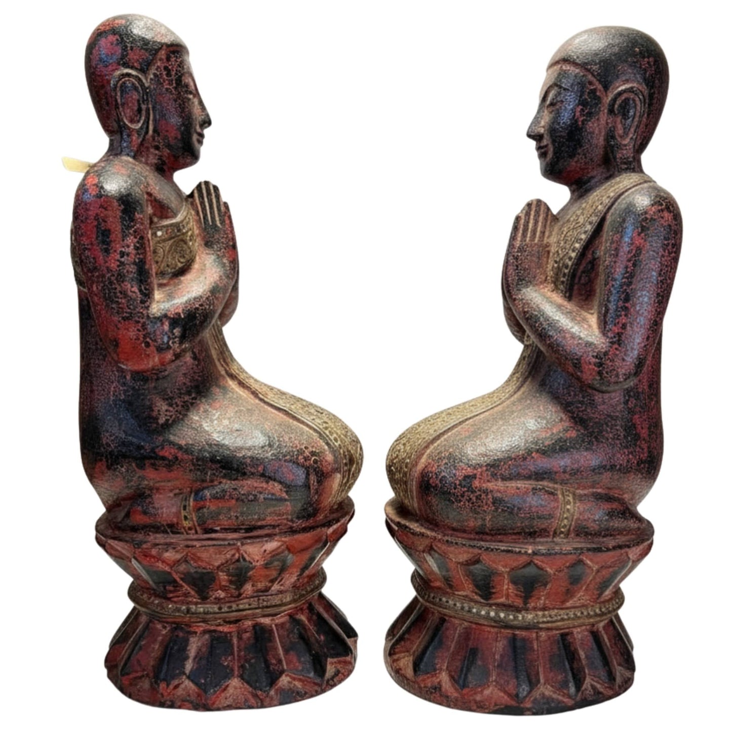 Authentieke Mandalay stijl monniken met verfijnd Thayo lakwerk relief ca. 1870.
