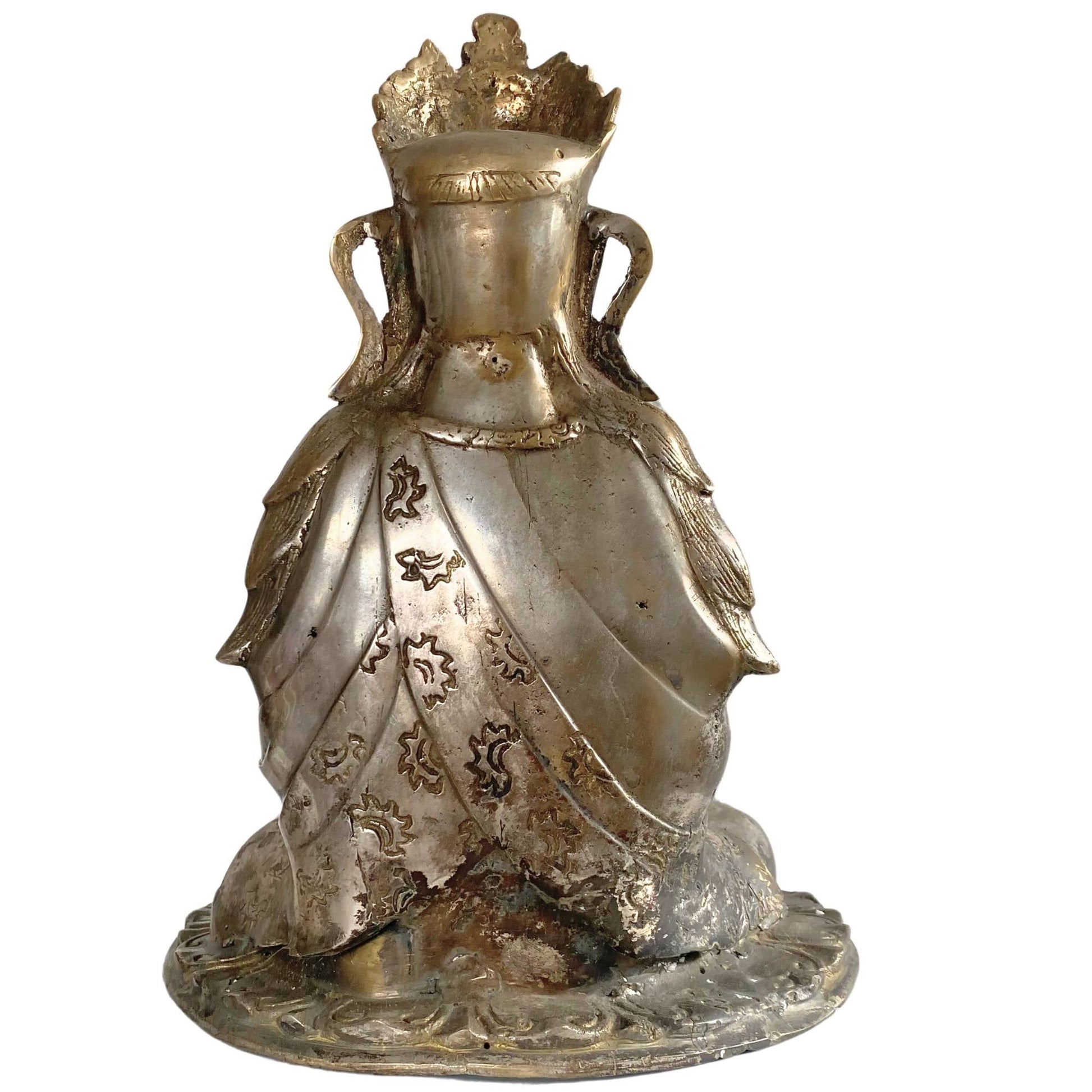 Bodhisattva-sculptuur in gebedshouding met een gewicht van 3 kg.
