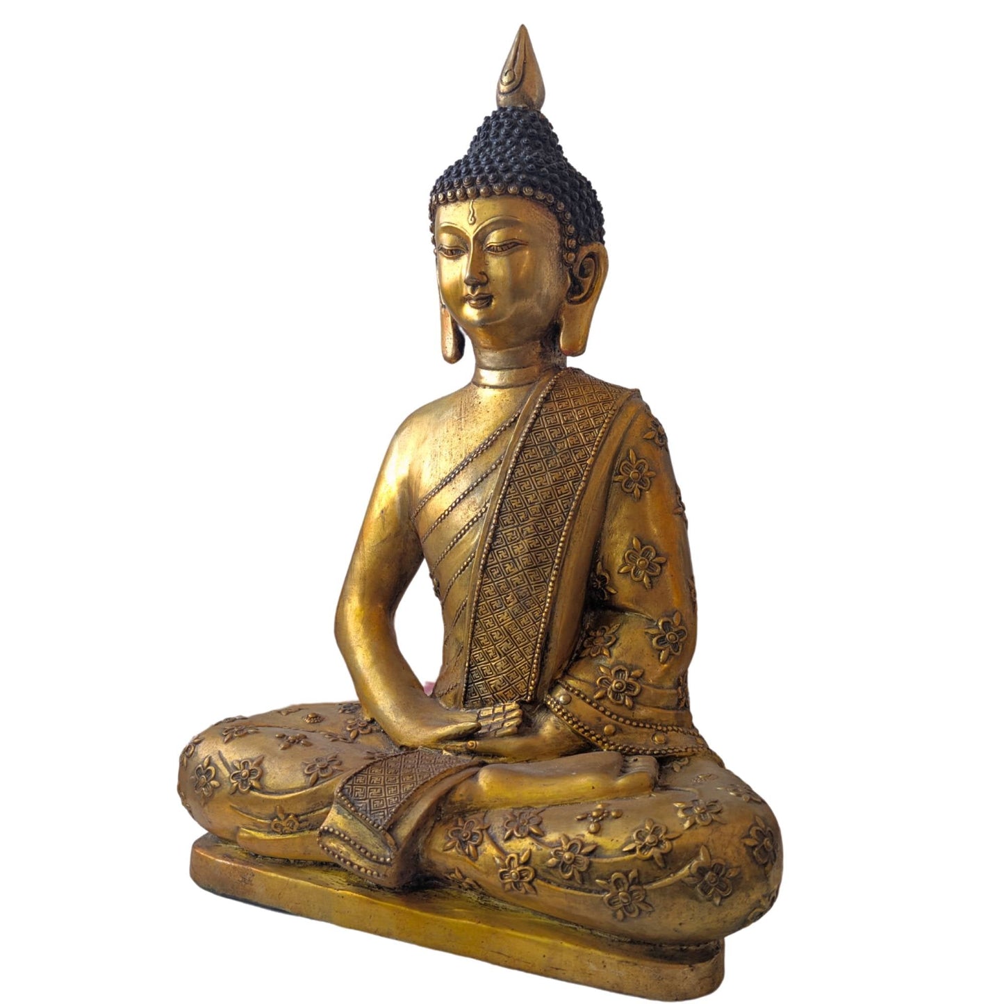 Klassieke Tibet Buddha in meditatieve zithouding met focus op het Mudra-gebaar van innerlijke rust.