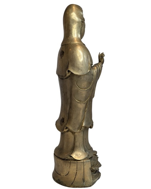 Detailed headdress of the standing Guanyin