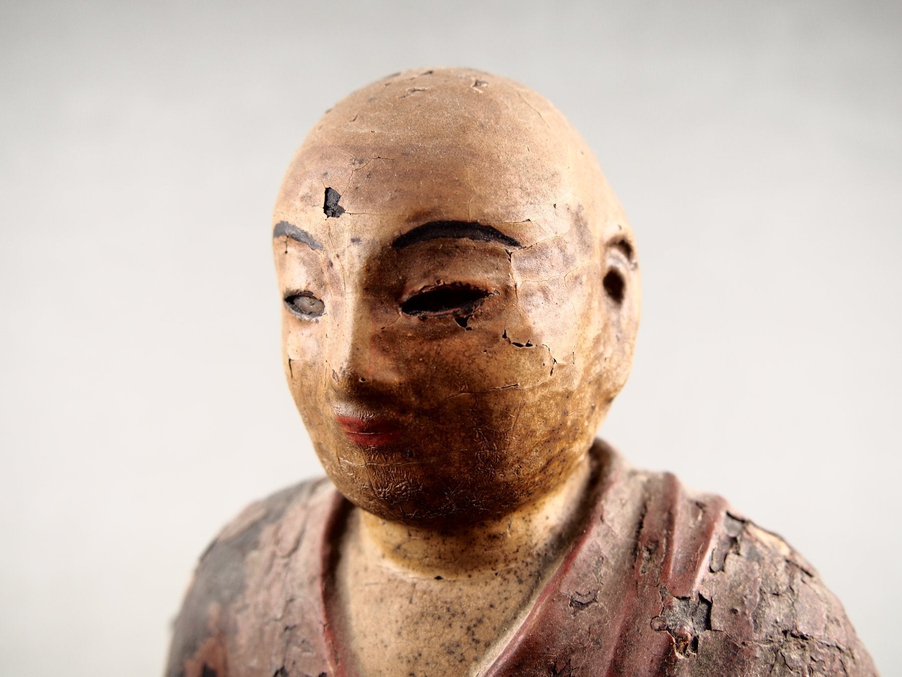 Houten beeld van een monnik uit Japan
