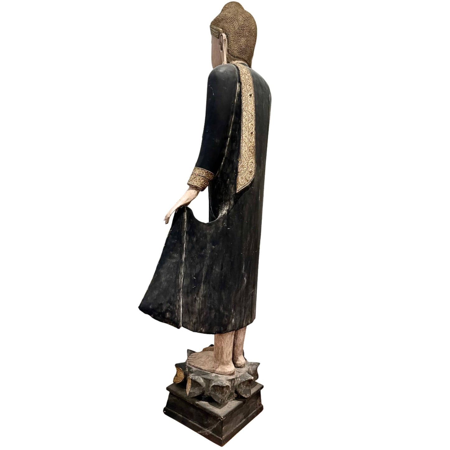 Monumentaal Boeddhabeeld uit Myanmar, antieke staande Boeddha van 190 cm met serene gezichtsuitdrukking