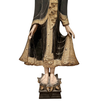 Monumental Antique Burmese Mandalay Buddha – Carved Teak, 193 cm – close view of the lower section