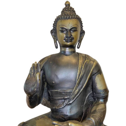 Monumental Antique Ladakh Buddha – Gilt Bronze, 18th Century Attribution, 87 cm – opposite three-quarter front view