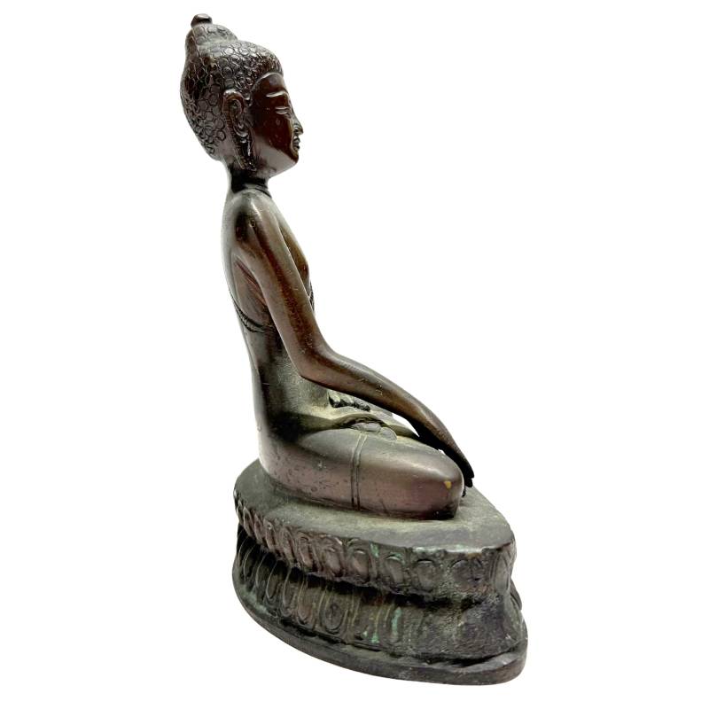 Bronzen Boeddhabeeld uit Nepal met klassieke Himalaya stijl

