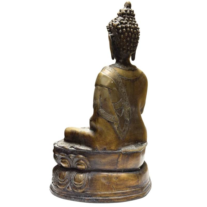 Boeddhabeeld uit Nepal met zachte gezichtsuitdrukking en herkenbare Newar-stijl
