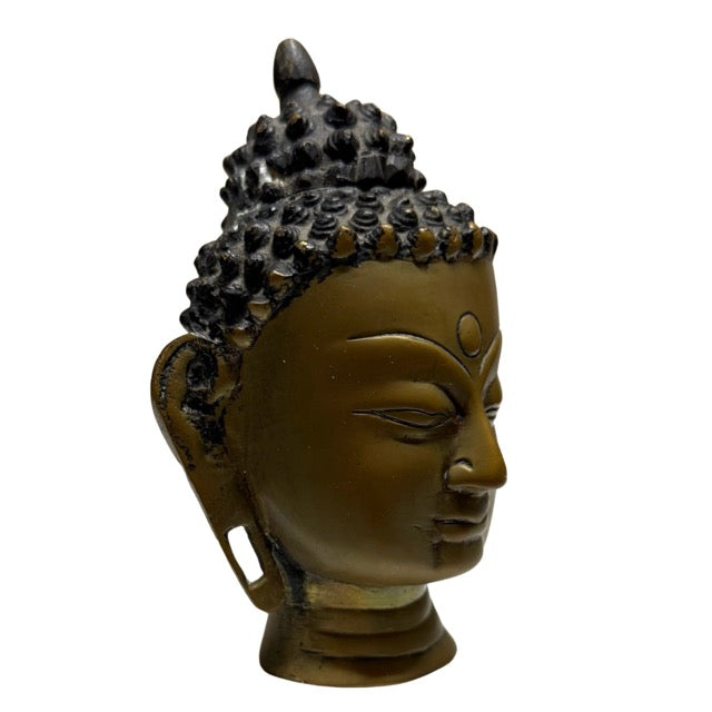 Nepalese boeddhistische sculptuur in de vorm van een boeddhahoofd, hol gegoten brons met verguldresten