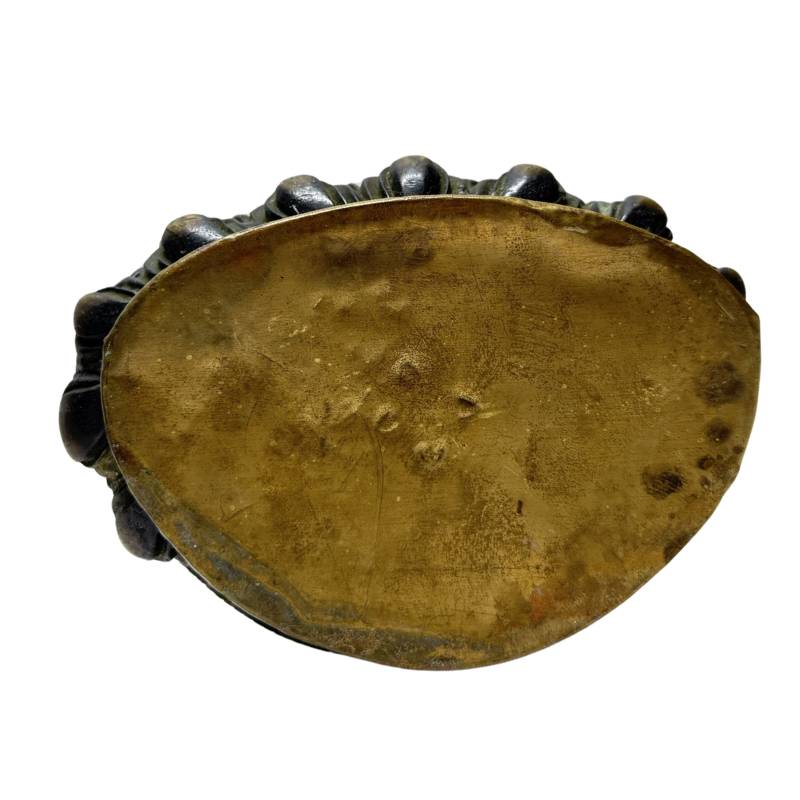 Closed underside plate of the second Nepalese fire-gilt bronze Buddha