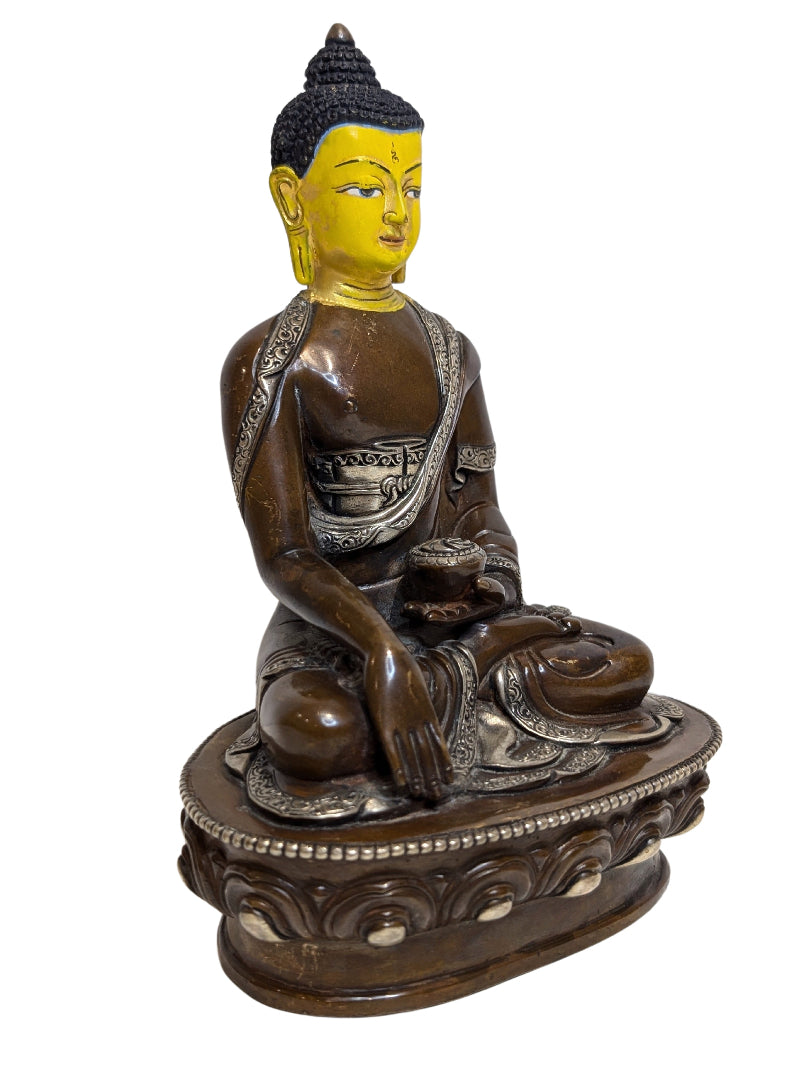 Hand gesture of the bronze Bhaisajyaguru