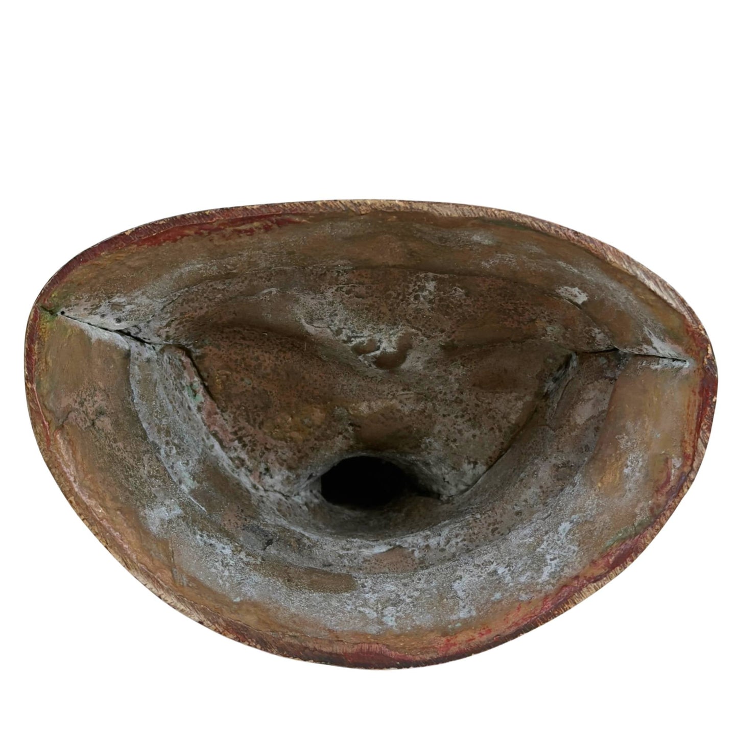 Open onderzijde van Vajrasattva beeld met ruwe gietstructuur, oxidatie en resten van traditionele bronsgieting