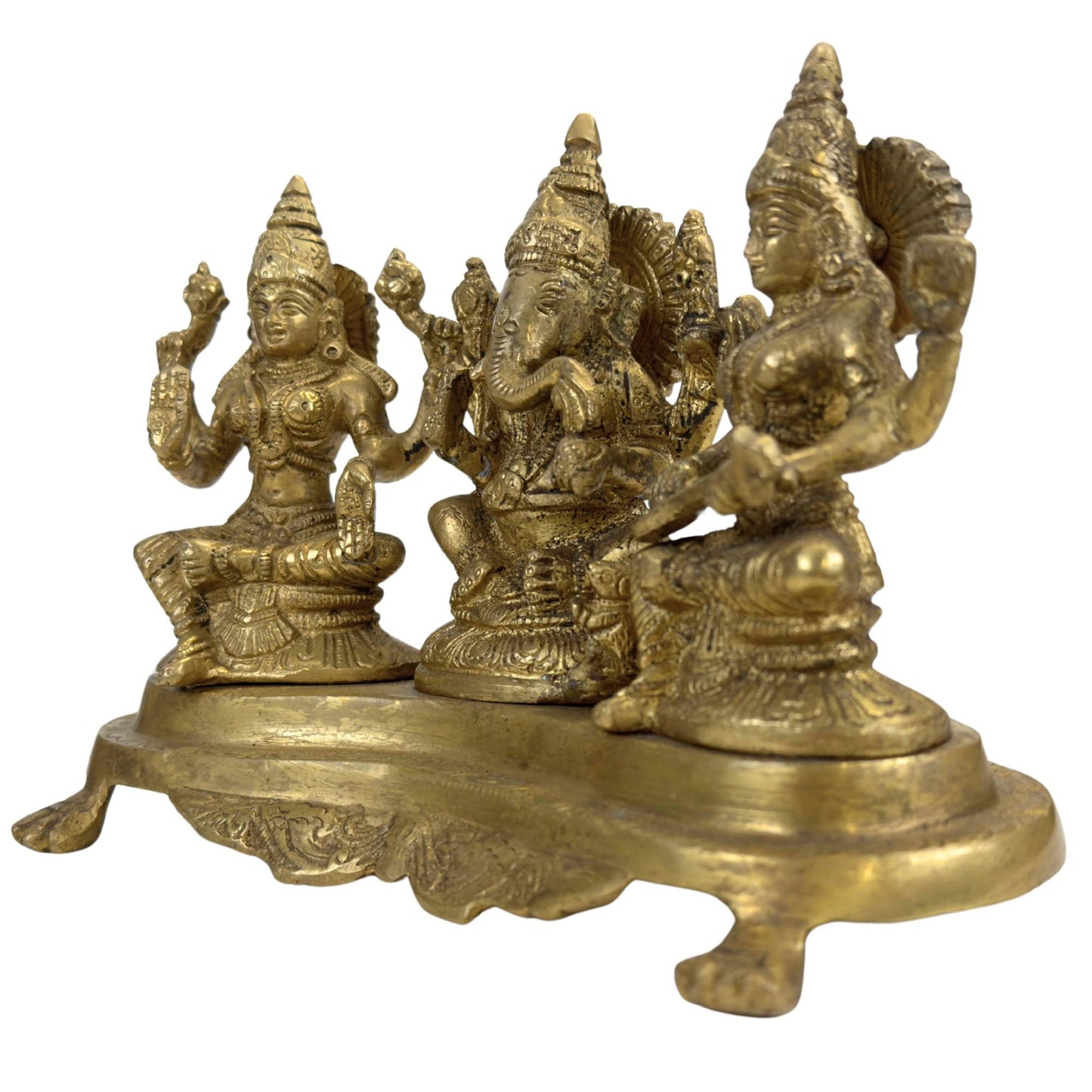 Oude oxidatie en patina op zwaar Indiaas messing altaarbeeld