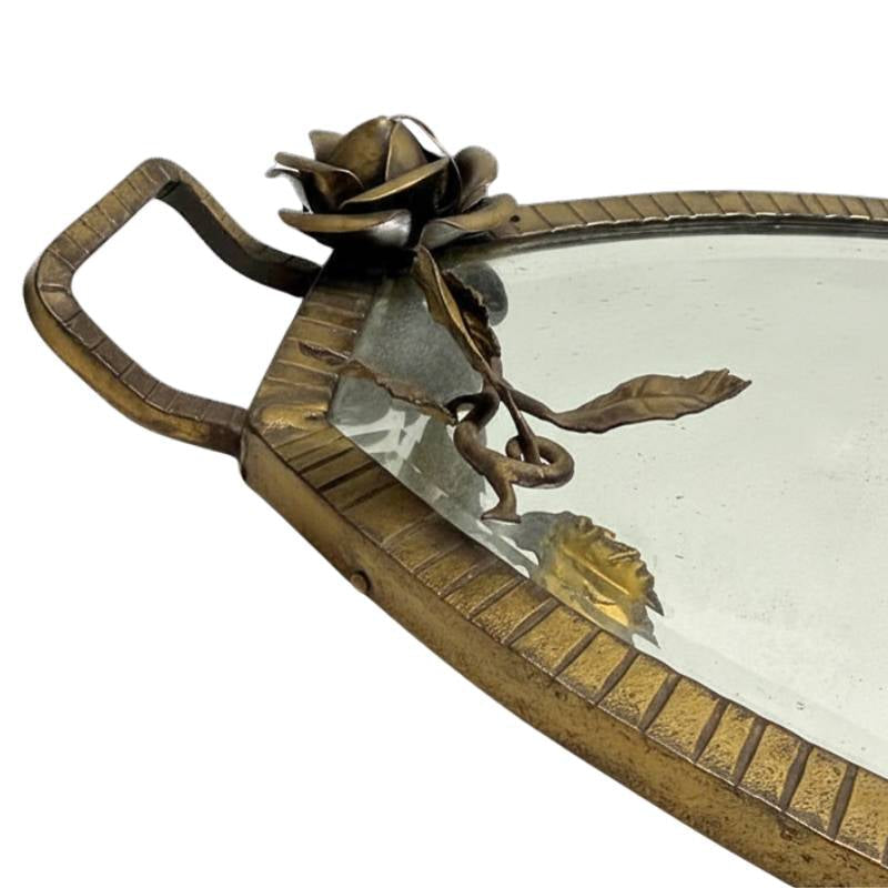 Ovaal bronzen spiegeltray uit Frankrijk daterend uit de 19e eeuw

