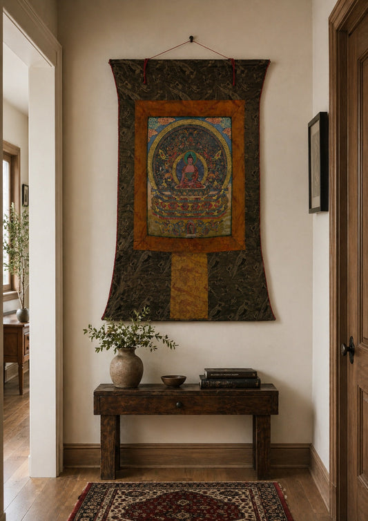 Volledige voorzijde van de vintage Shakyamuni Boeddha Thangka uit de jaren 70 (76x54 cm)
