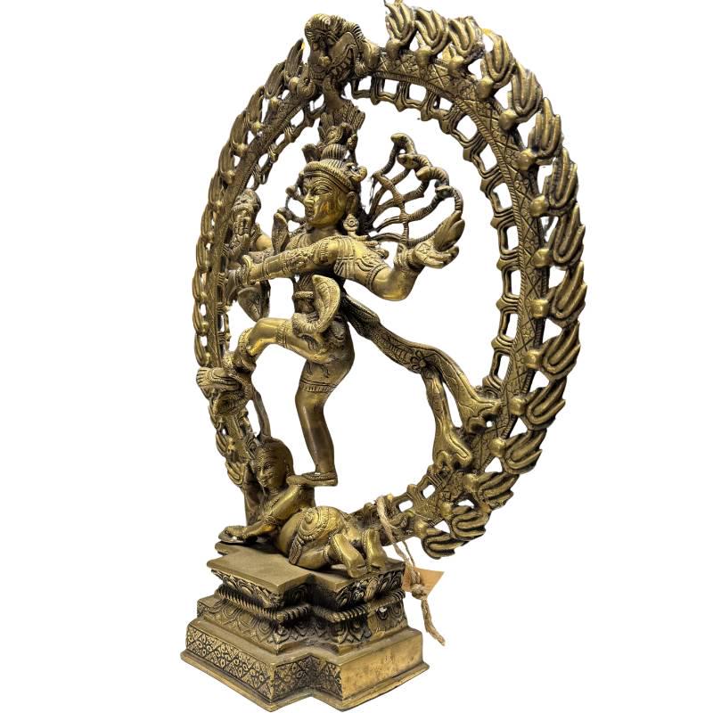shiva nataraja bronzen beeld detail vlammenkrans kosmische energie symbool