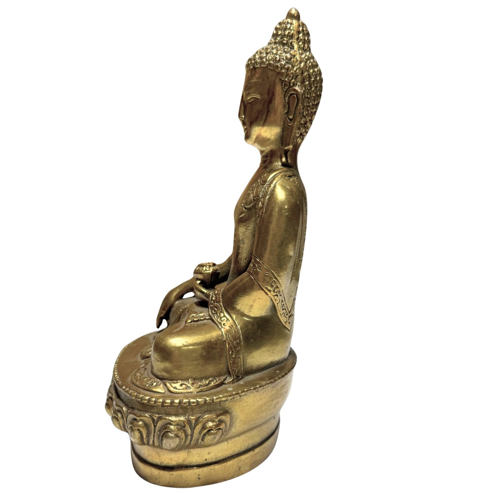 Spiritueel Boeddha beeld van goudkleurig brons met warme en rustige uitstraling