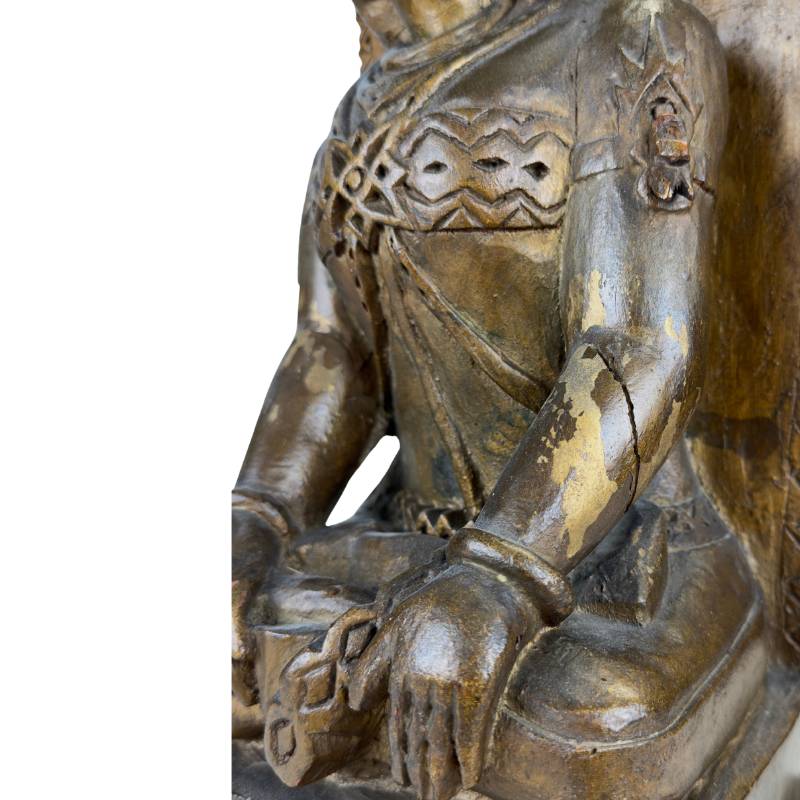 Houten tempelfiguur Sri Devi met vergulding en patina Java
