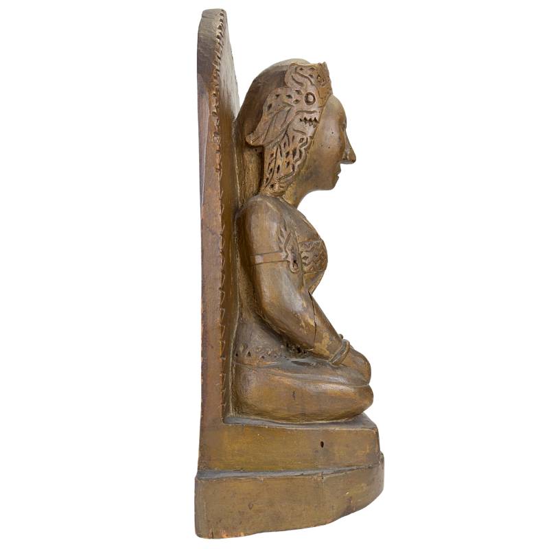 Sri Devi tempelfiguur van hout met nis en achterplaat antieke stijl