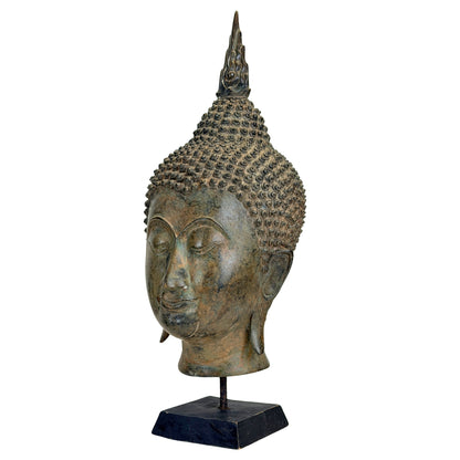 Thai Buddha head showing Rattanakosin form with earlier Ayutthaya-derived features
