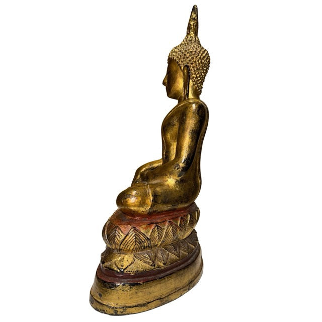 Thai Rattanakosin Boeddha als krachtig symbool voor verlichting, rust en spirituele helderheid
