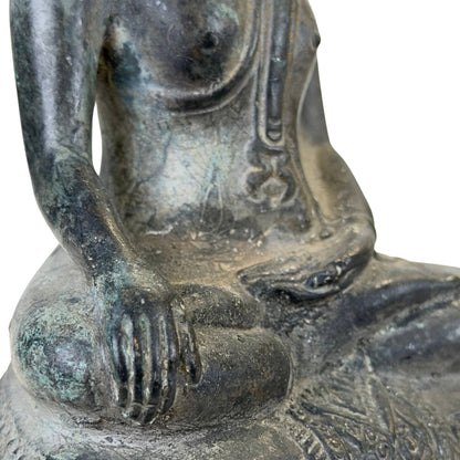 Thai Sukhothai-Style Buddha – Bronze, 23.5 cm – close view of the central details