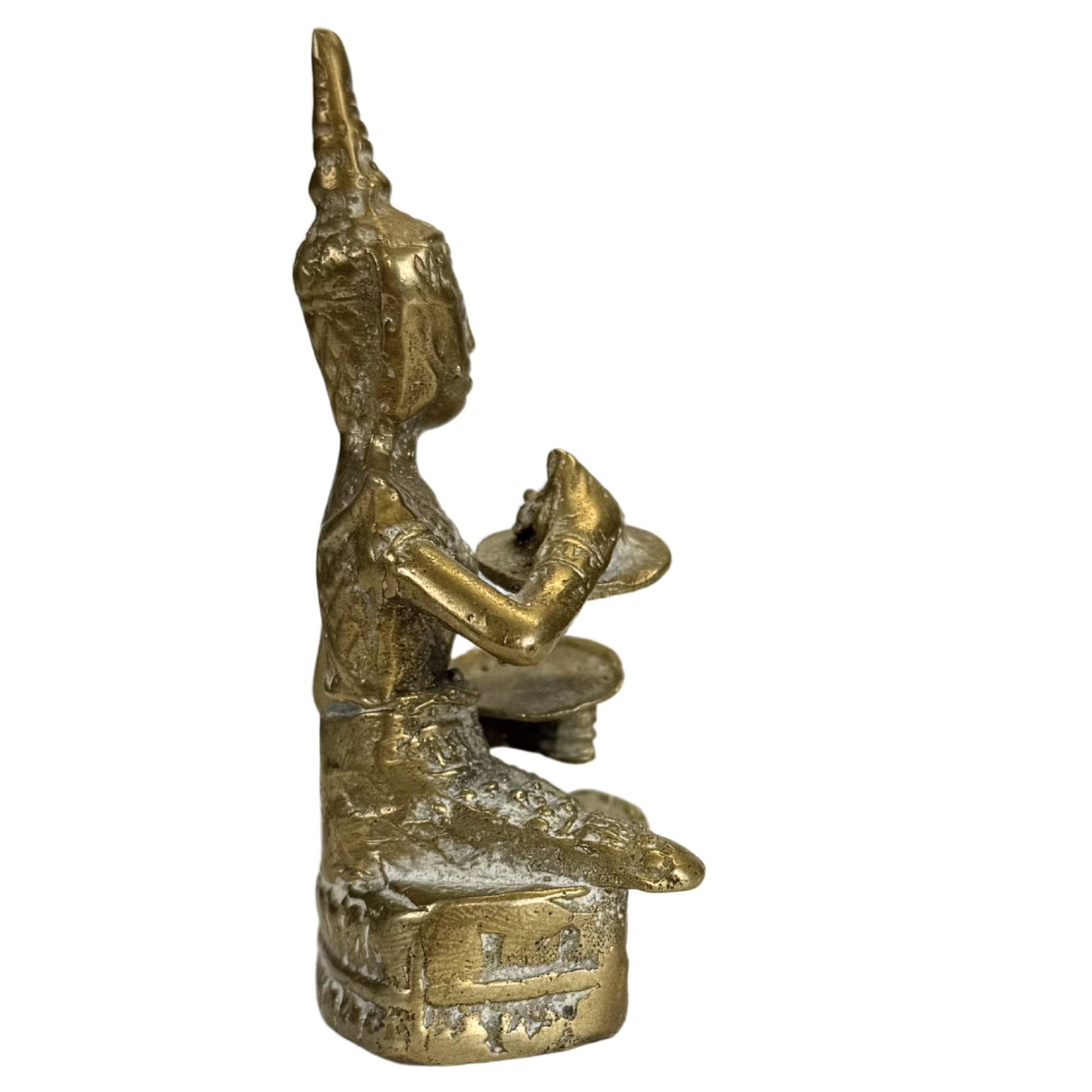 Thaise bronzen muzikant met cimbalen en decoratieve kroon