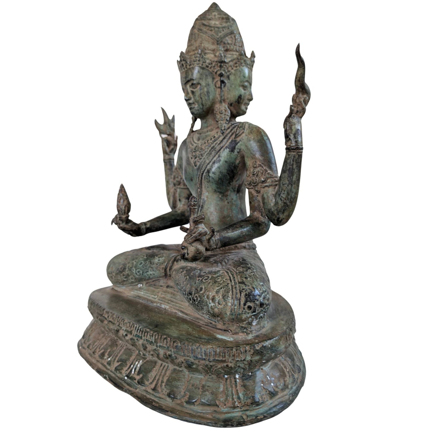 Detail van de drie gezichten en kroon van Trimukha Maheshvara