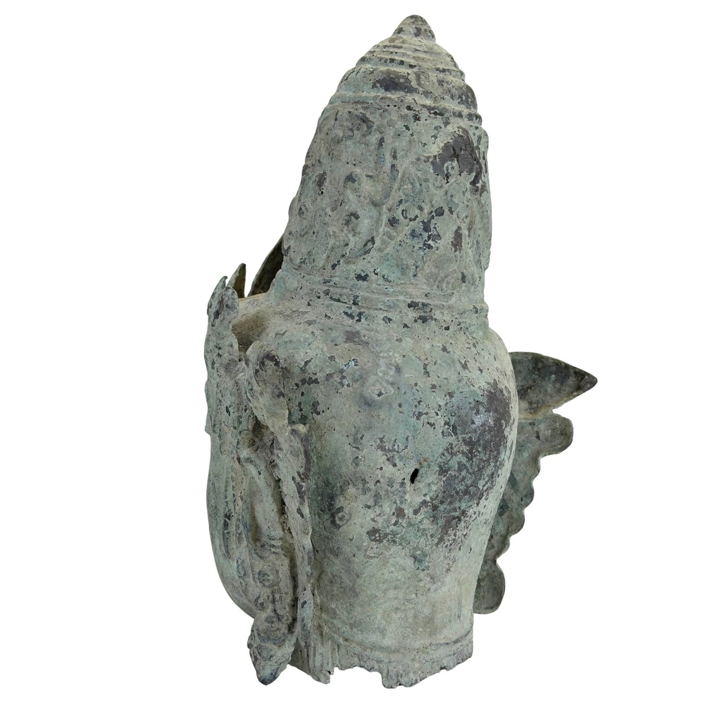 Natuurlijke verdigris patina op een bronzen Vishnu hoofd uit Indonesië