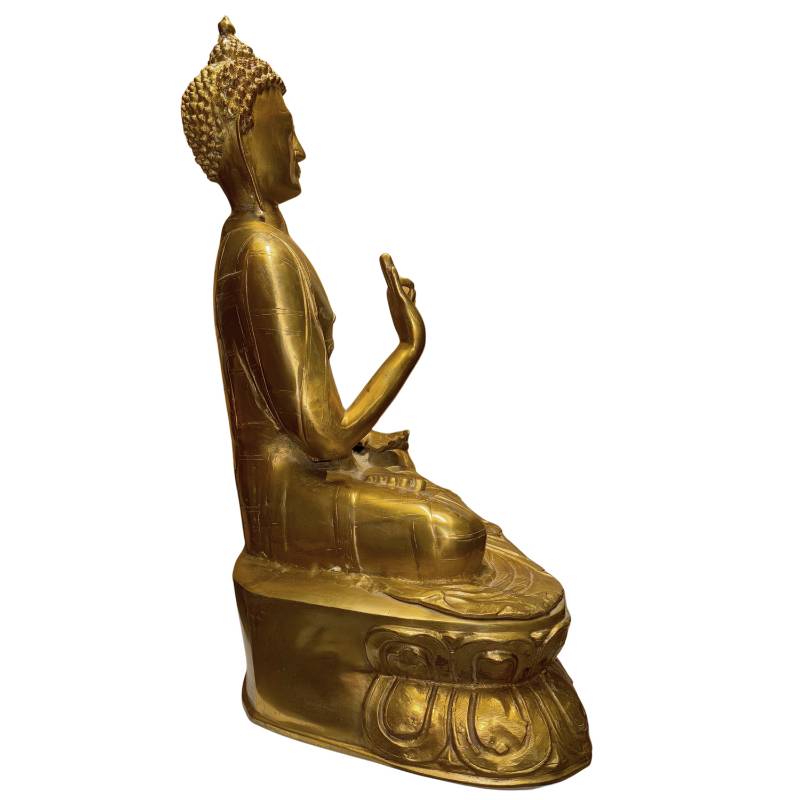 Verguld bronzen Boeddha beeld uit Tibetaanse kloostertraditie met krachtige spirituele uitstraling
