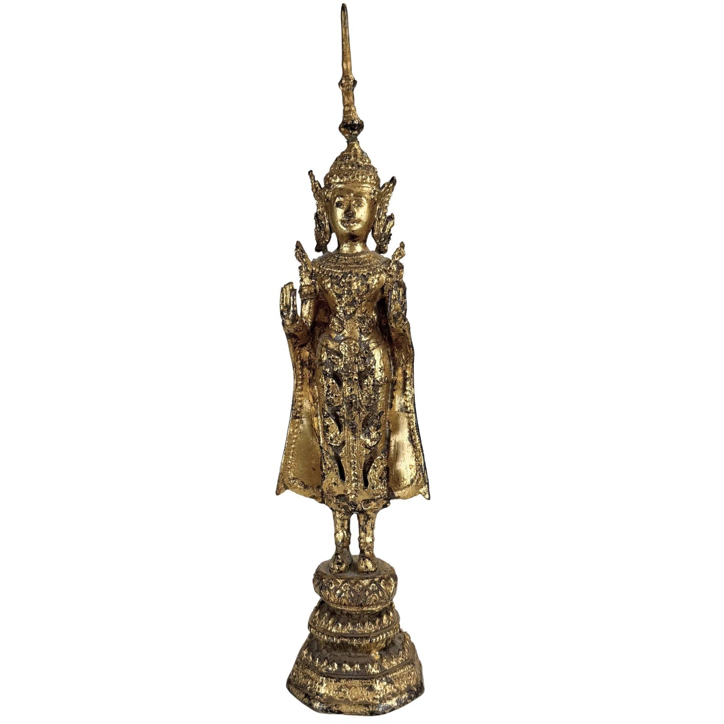 Verguld Thais Boeddha beeld in klassieke Rattanakosin stijl met koninklijke uitstraling