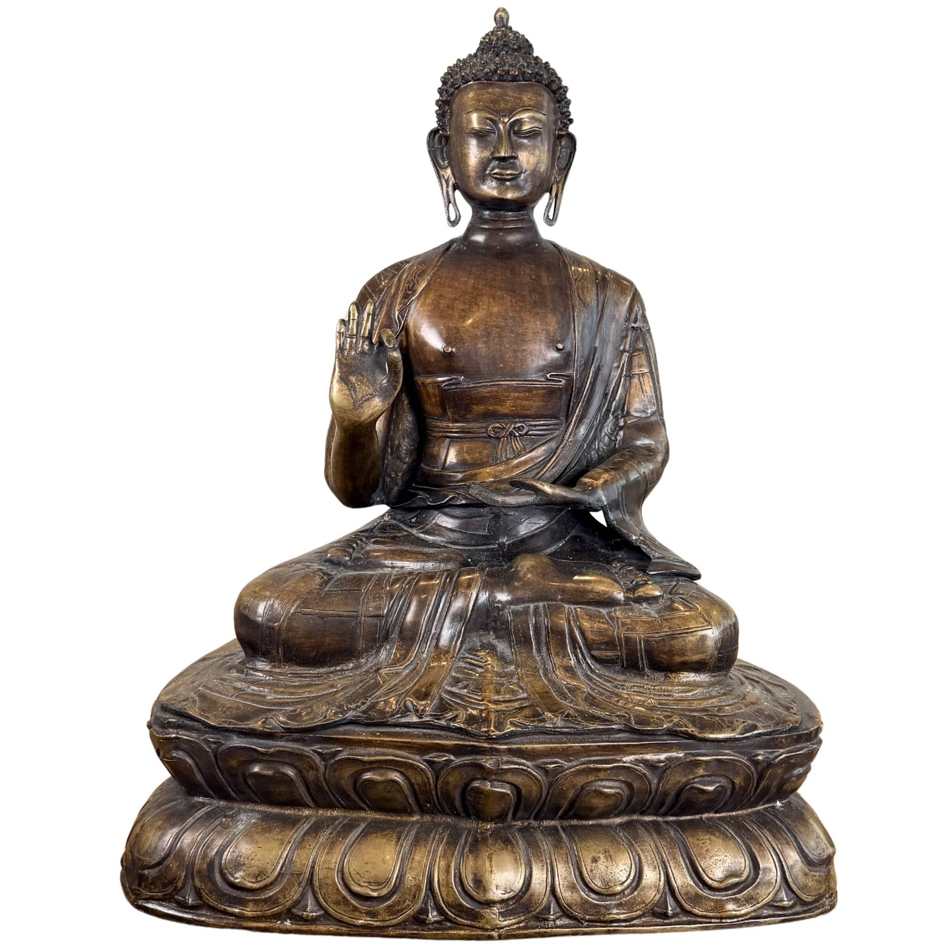 Vuurvergulde bronzen Boeddha uit de 18e of 19e eeuw met lotusvoet en abhaya mudra