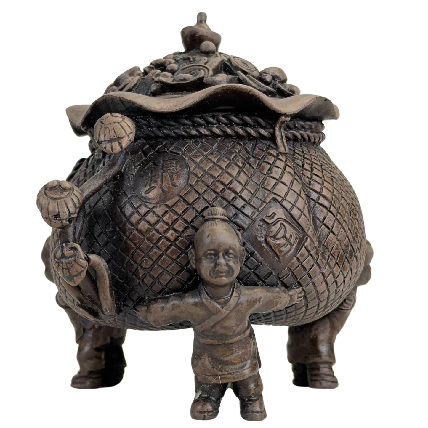 Detail van de deksel met goudstaven, munten en overvloedsymboliek