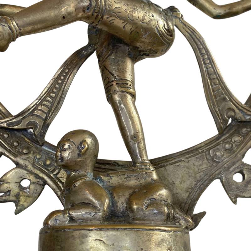 Zeldzame regionale interpretatie van de klassieke Nataraja vorm.