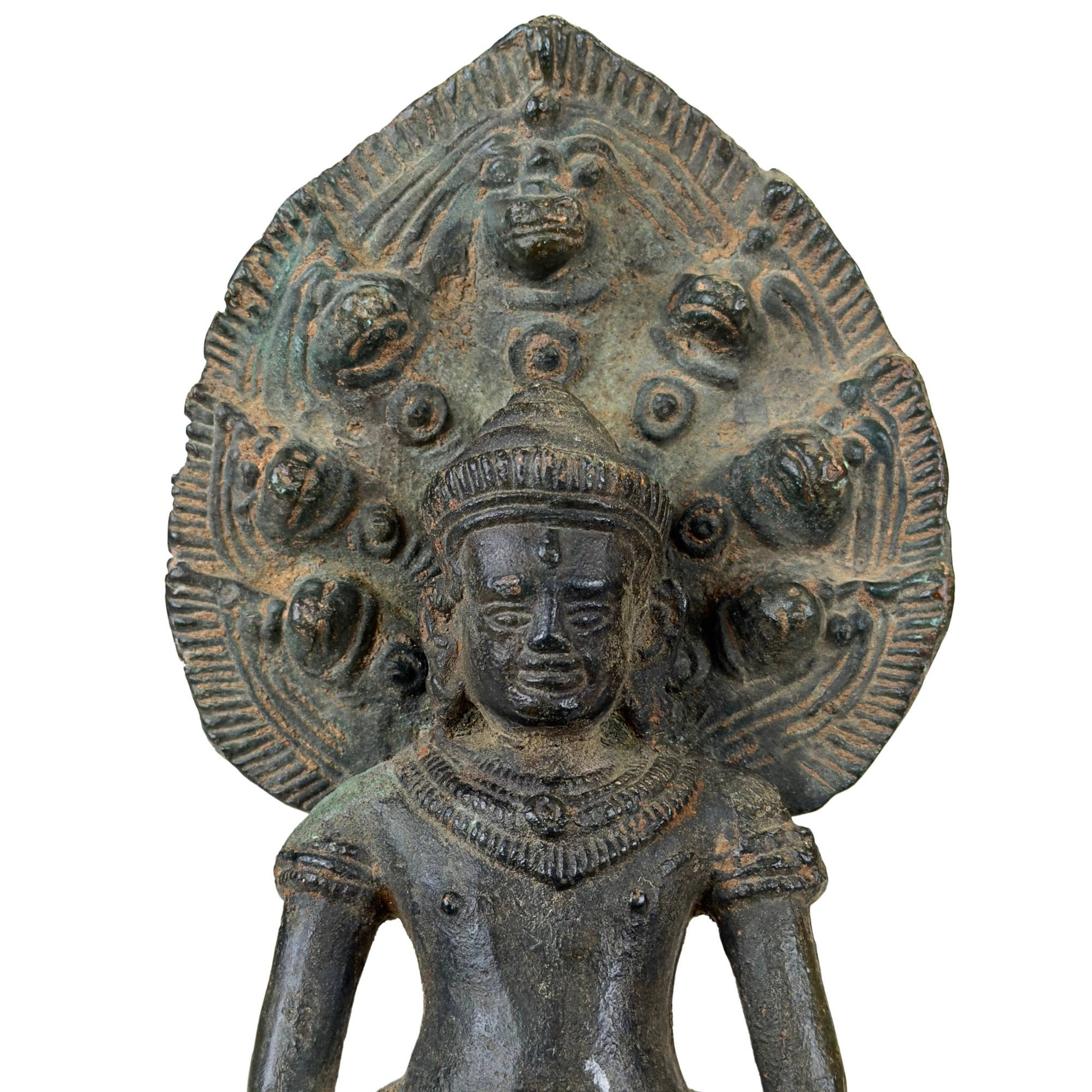 Exclusieve zen-decoratie: antieke Khmer-stijl Naga Boeddha van brons.