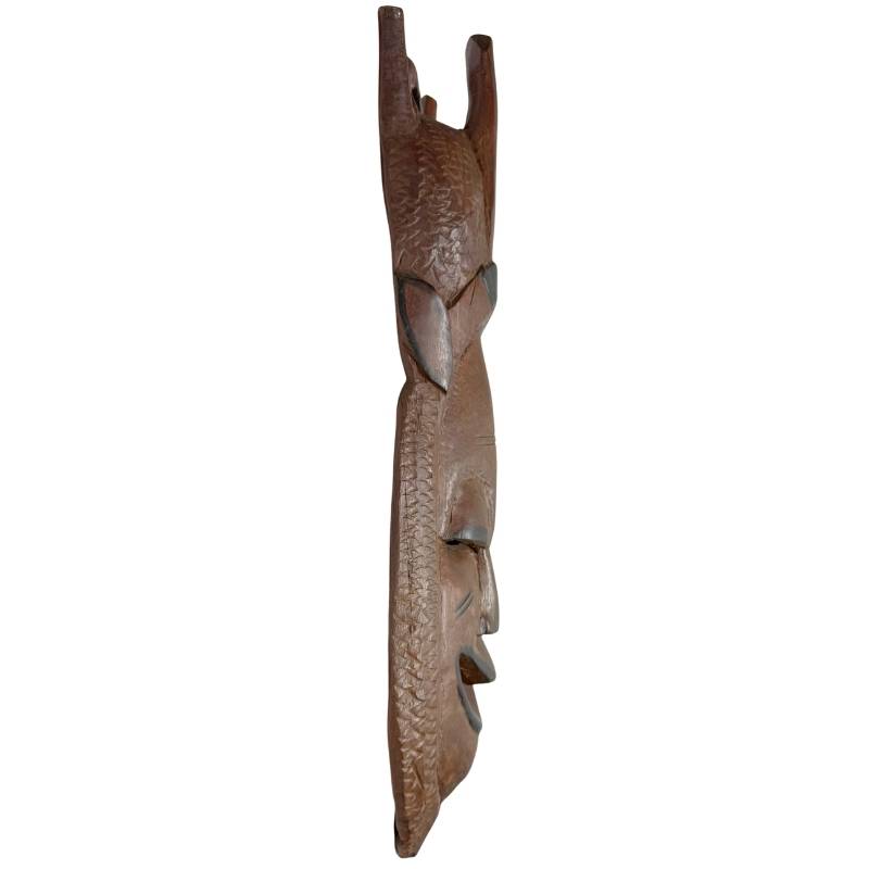 Zijaanzicht van het 2 kg zware massieve Afrikaanse hardhouten masker, uitstekend geschikt als exclusieve muurdecoratie.