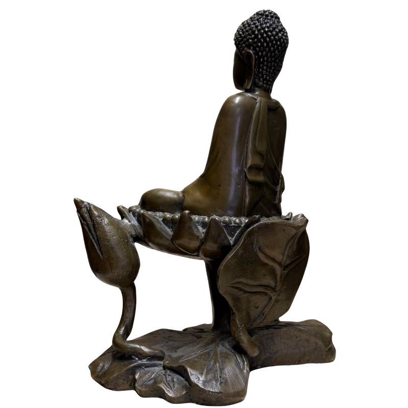 Zwaar bronzen Boeddha beeld als krachtig symbool voor balans, stilte en bewustzijn